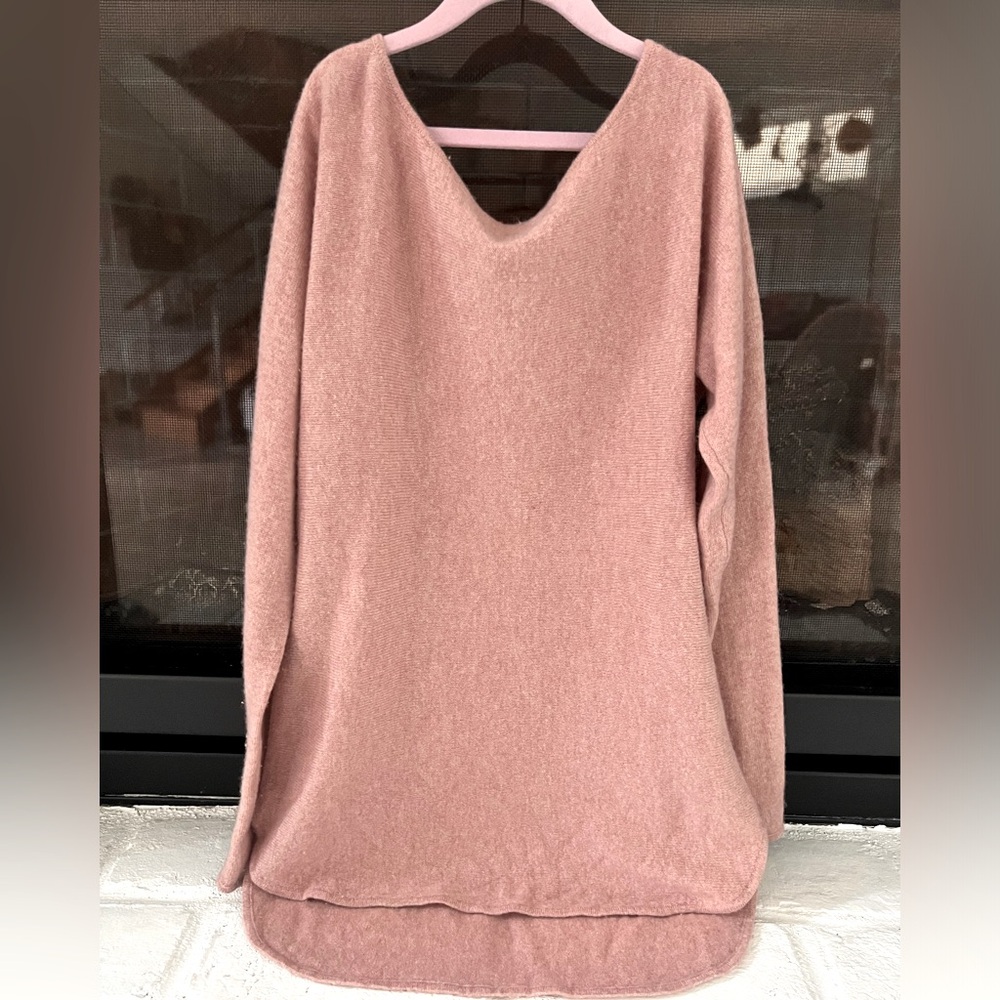 Women’s Cashmere tunic. Light pink size XS